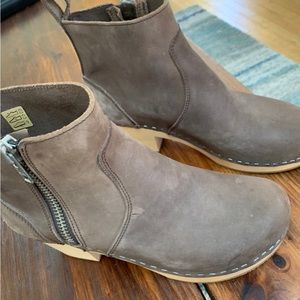 Zip it Emy clog bootie Swedish Hasbeens 38